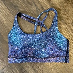Lululemon SZ 6 Energy Bra- like new